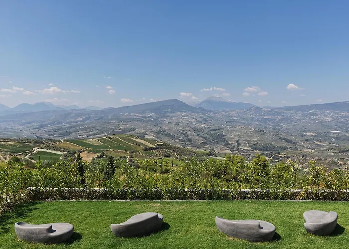 فندق Semeli Estate *
